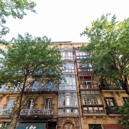 The Collection | Urbieta Apartment *