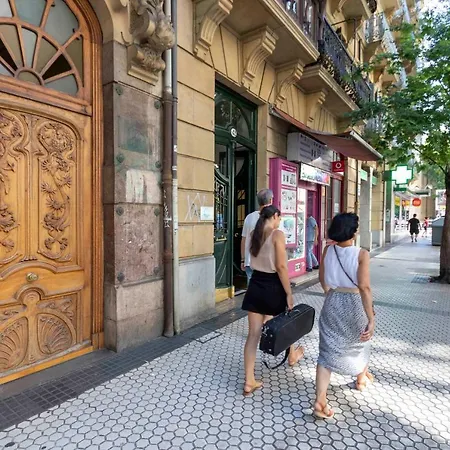 The Collection | Urbieta Apartment *